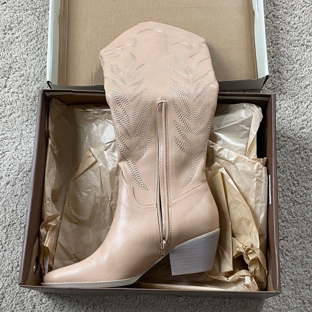 Vici Blush Heeled Western Boots
